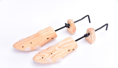 WOMENS WOODEN SHOE STRETCHER (16)